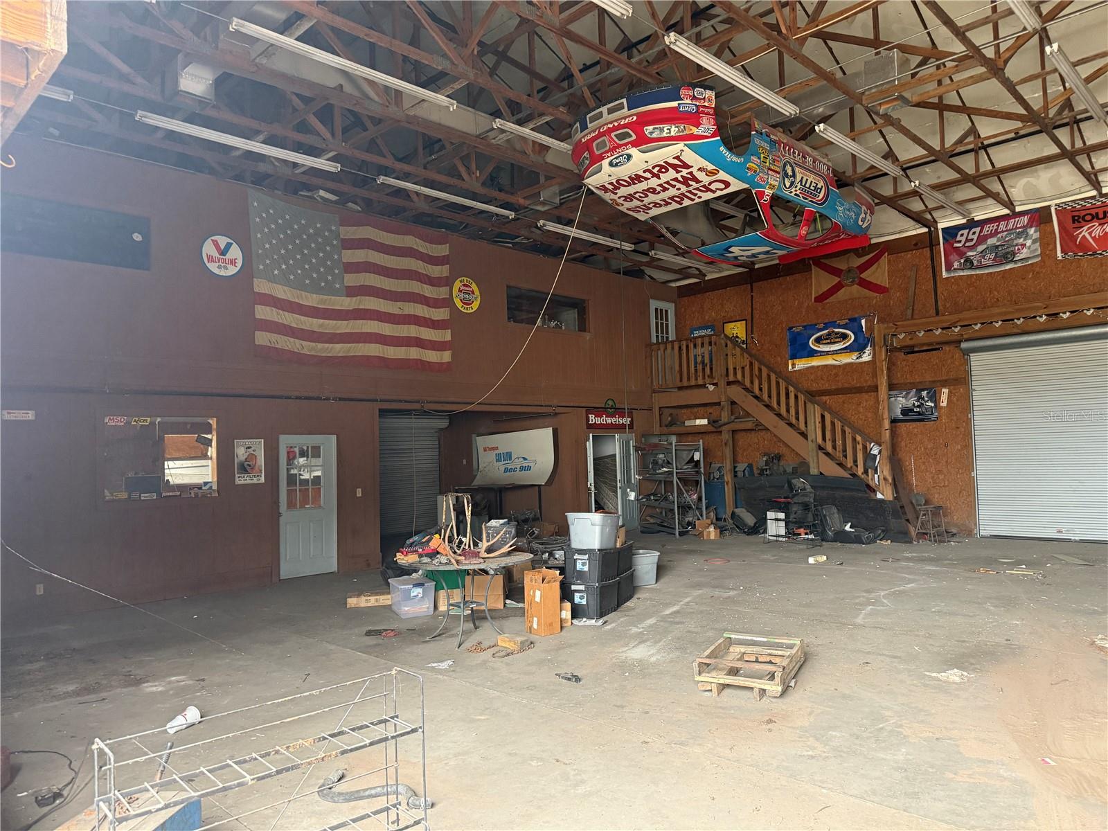 Listing photo id 11 for 3970 Knights Griffin Road