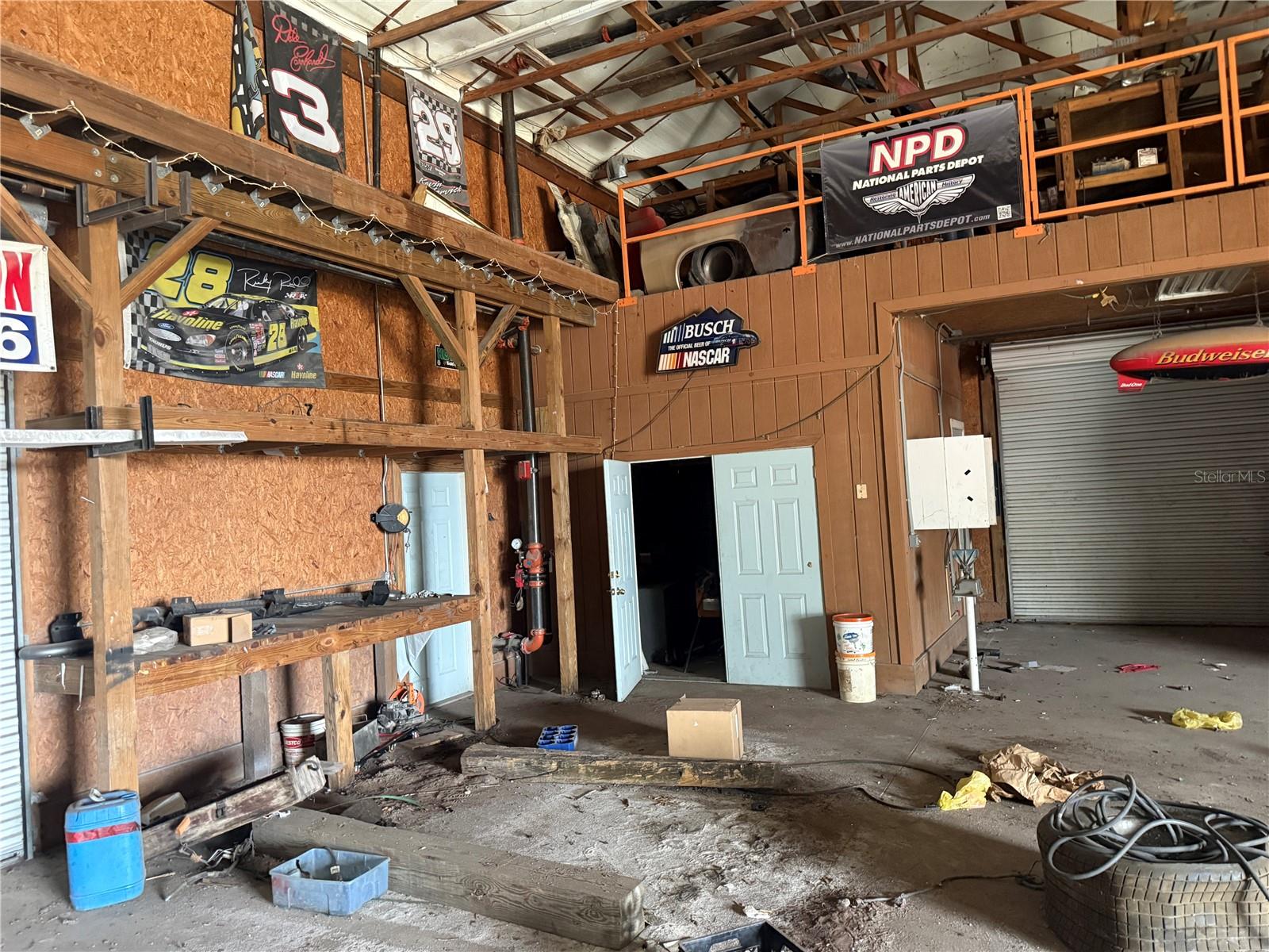 Listing photo id 15 for 3970 Knights Griffin Road