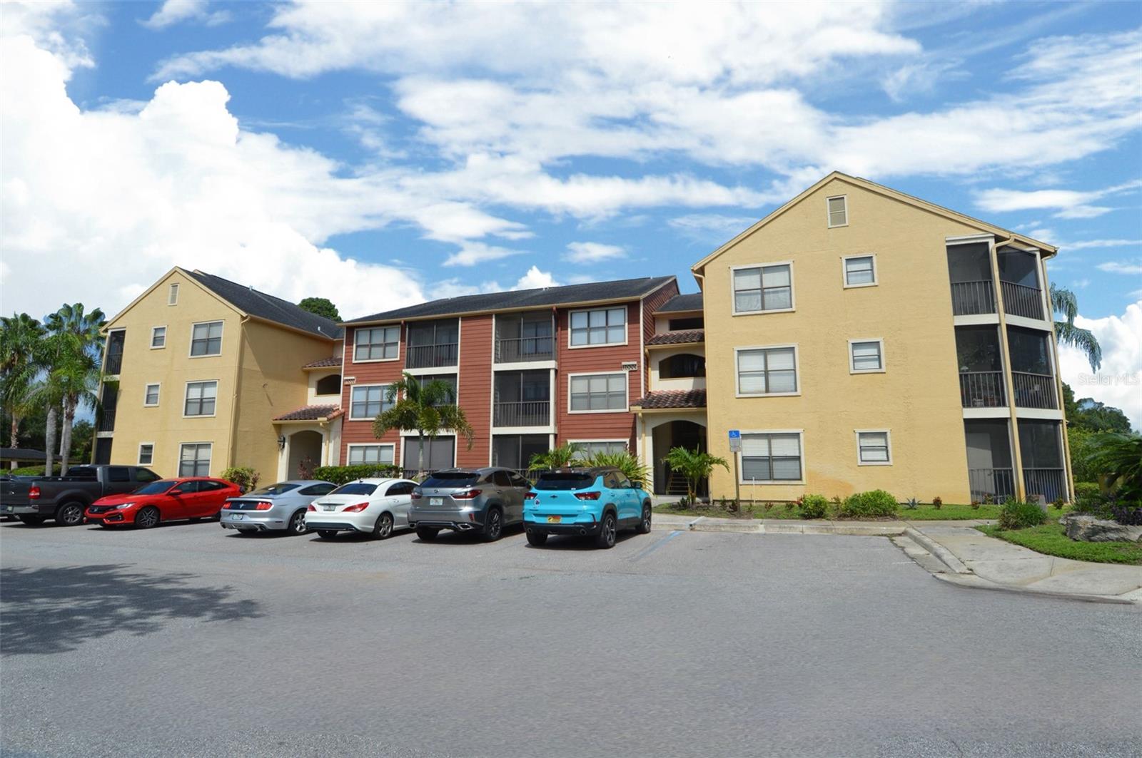 Image 3 of 78 For 11901 4th Street N 10105