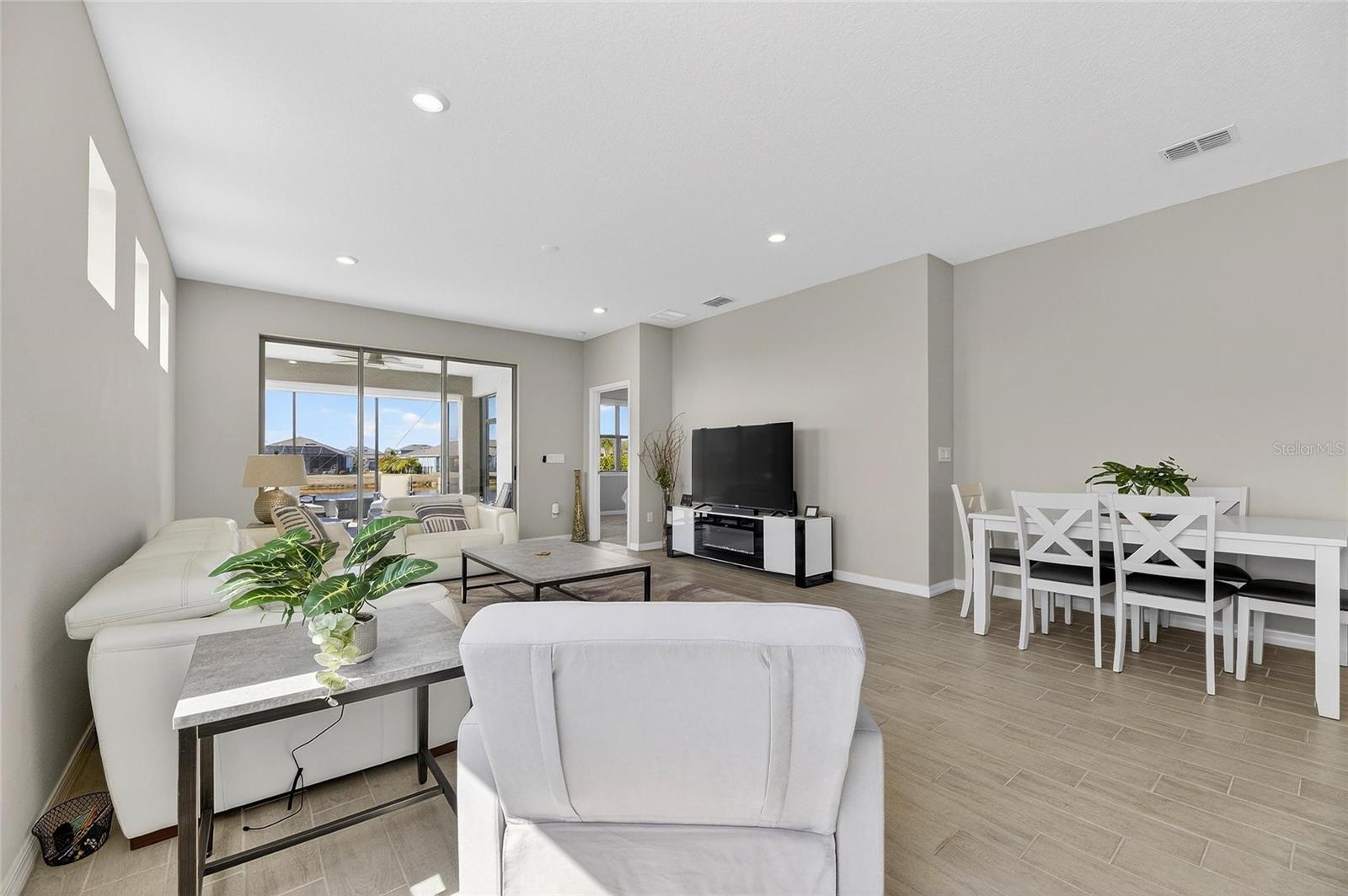 Image 13 of 51 For 6204 Mooring Line Circle