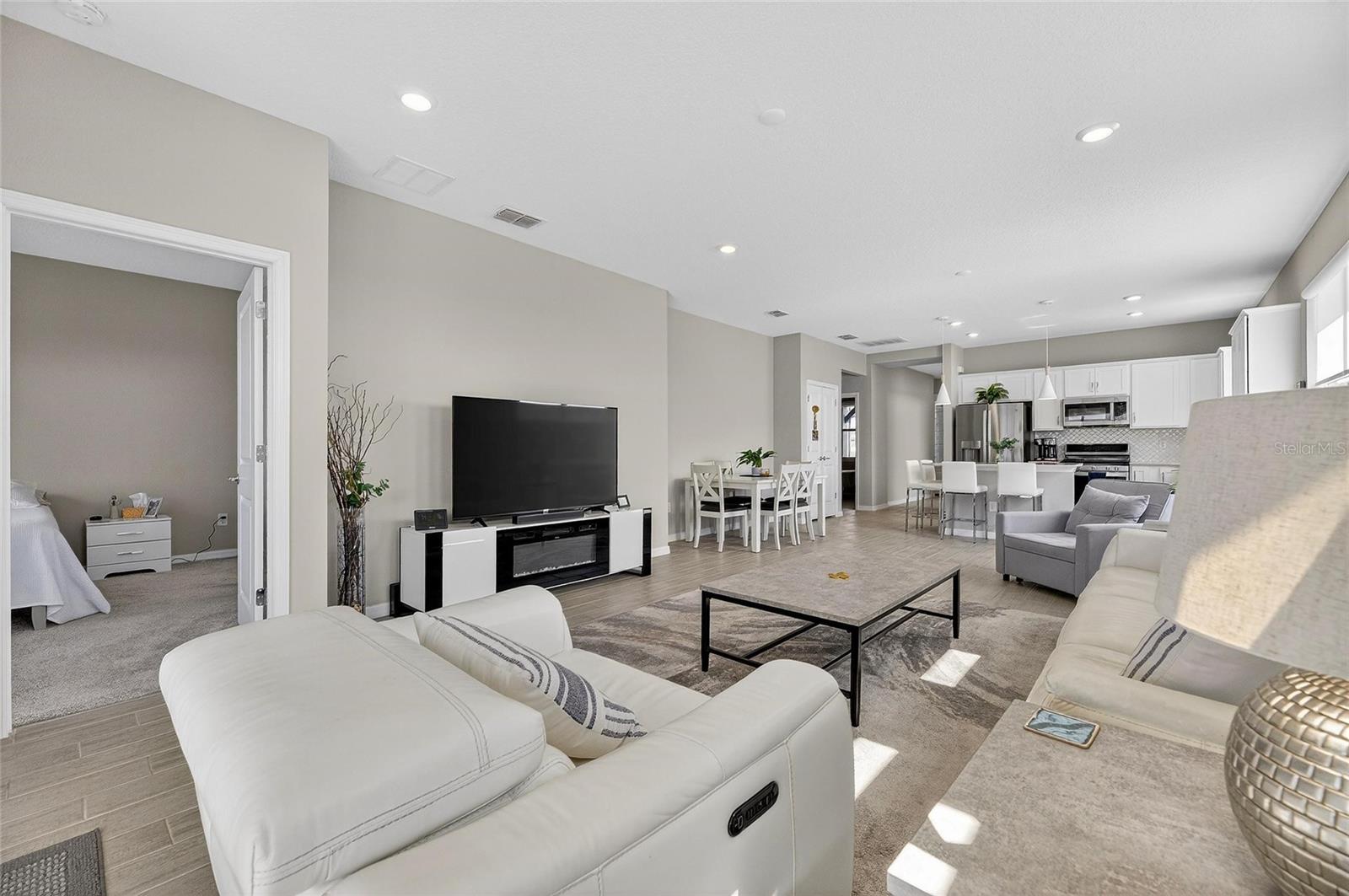 Image 16 of 51 For 6204 Mooring Line Circle