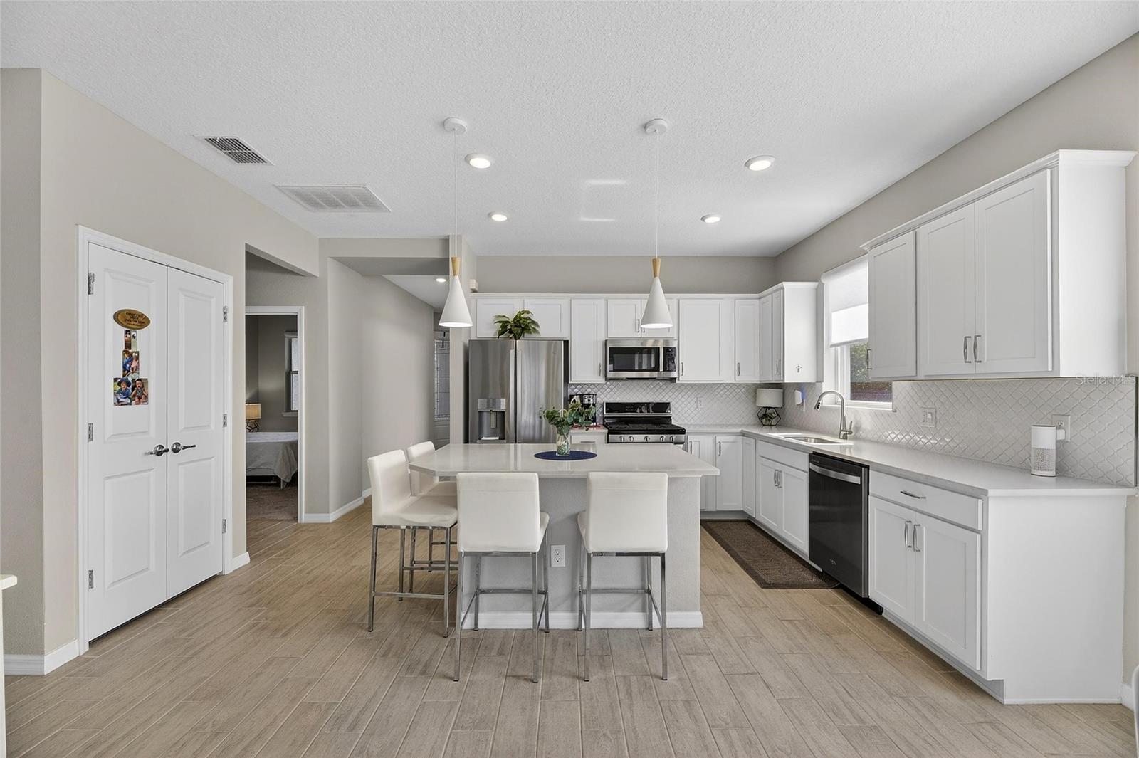 Image 7 of 51 For 6204 Mooring Line Circle