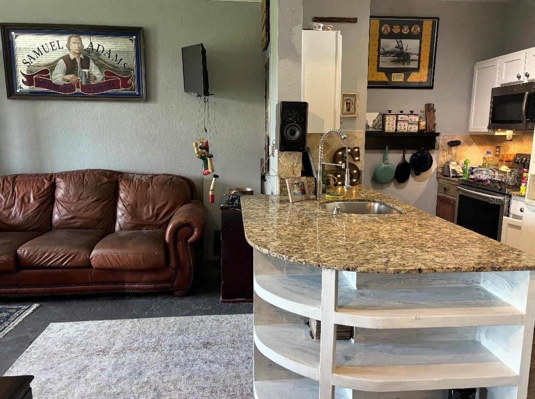 Image 3 of 16 For 5000 Culbreath Key Way 9-112