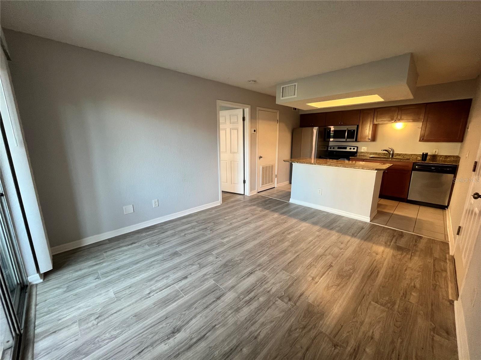 Image 3 of 15 For 10200 Gandy Boulevard N 617