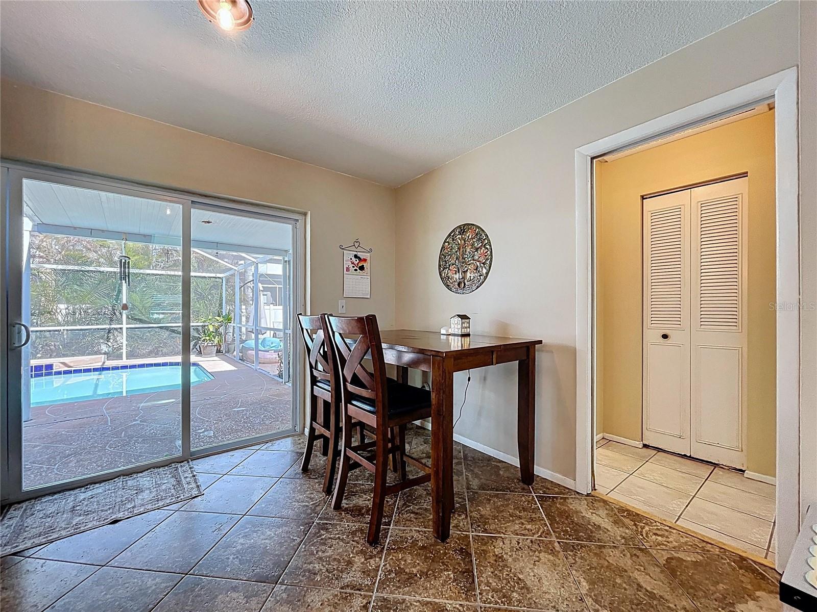 Image 11 of 28 For 1704 Hibiscus Circle N