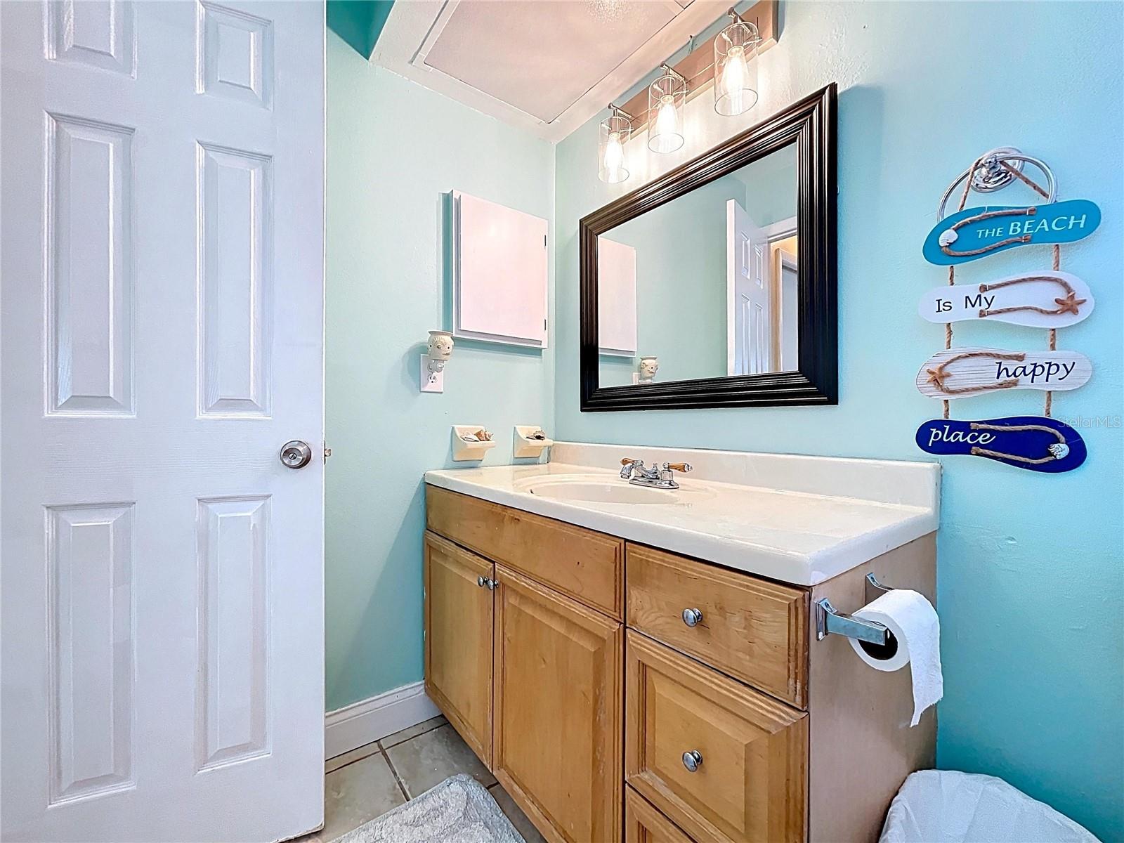 Image 21 of 28 For 1704 Hibiscus Circle N