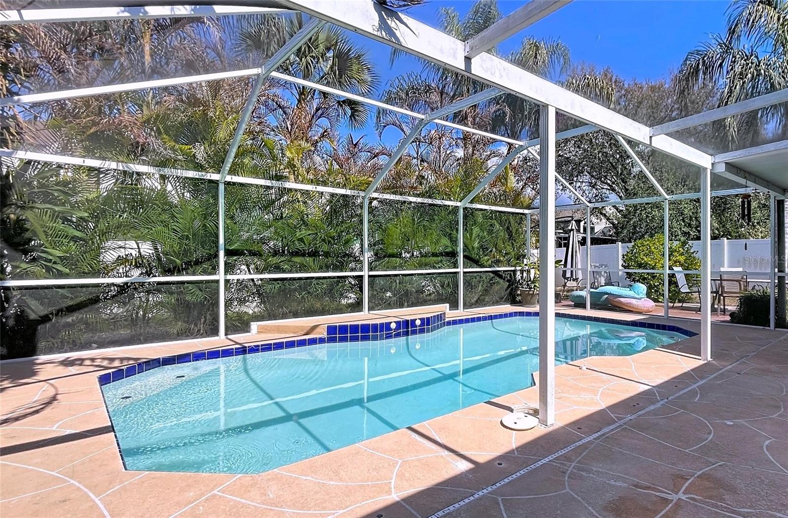 Image 25 of 28 For 1704 Hibiscus Circle N