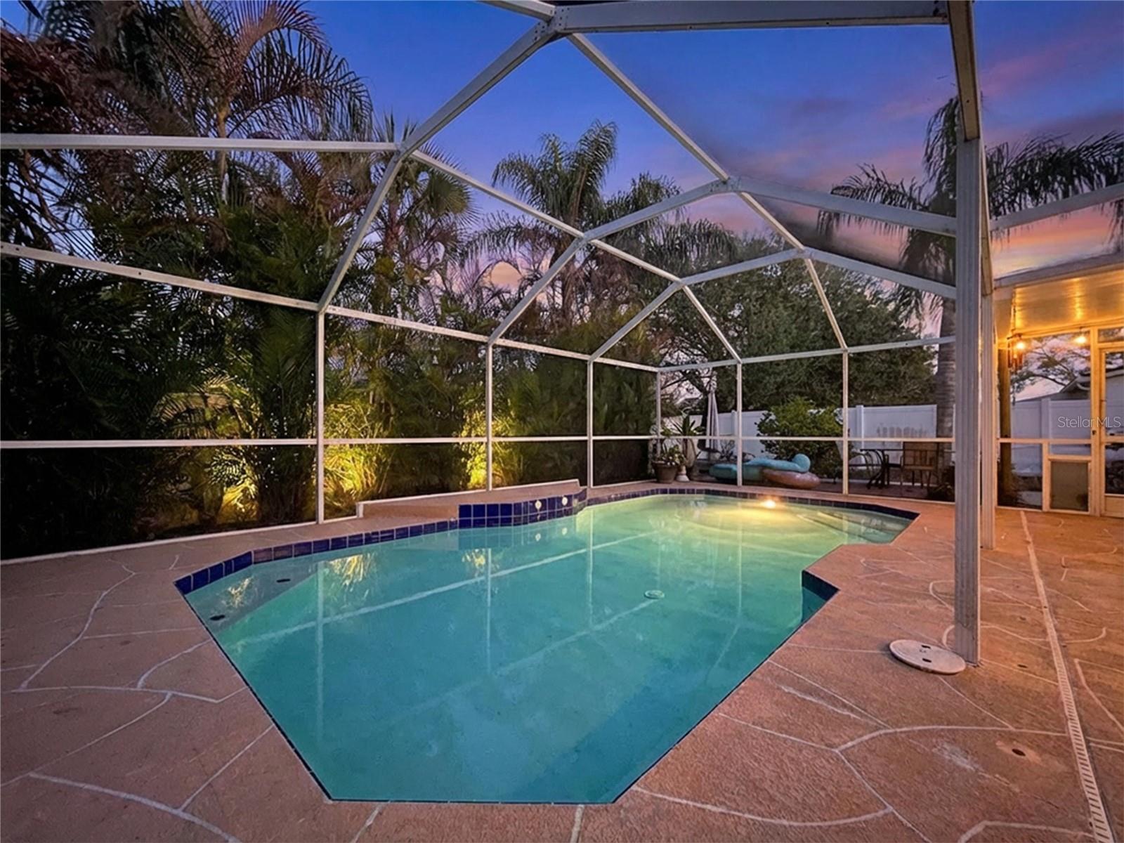 Image 3 of 28 For 1704 Hibiscus Circle N