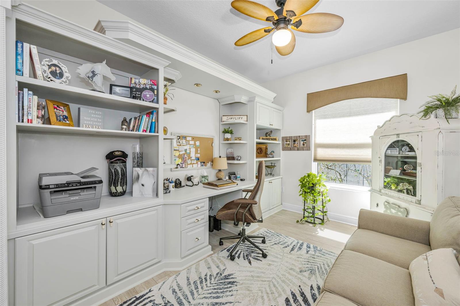 Image 34 of 87 For 1527 Woodstream Drive