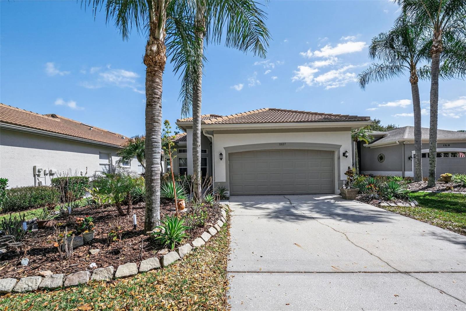 Image 6 of 87 For 1527 Woodstream Drive