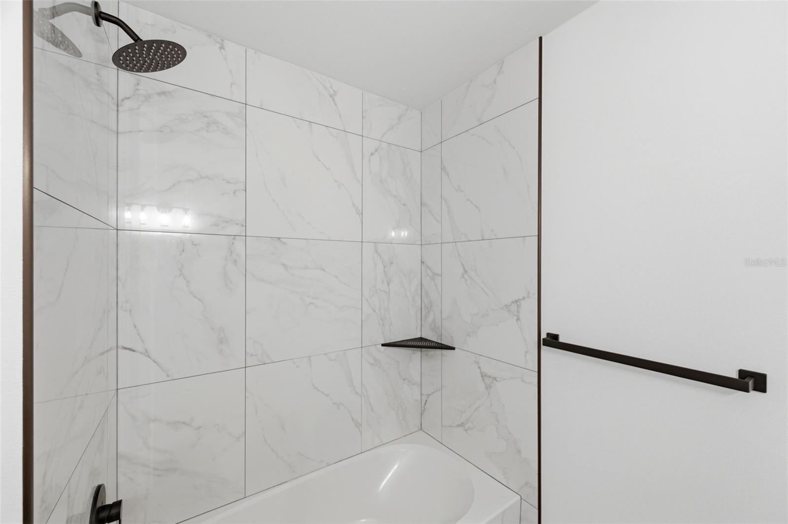 Image 21 of 38 For 15273 Burbank Drive