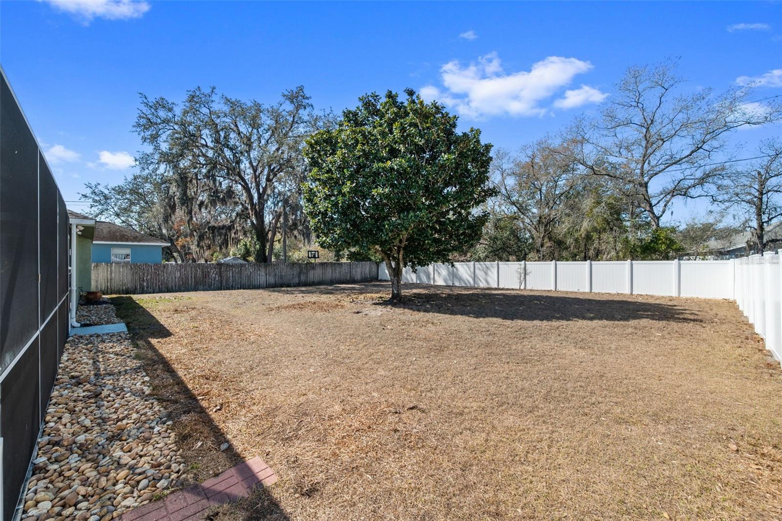 Image 36 of 38 For 15273 Burbank Drive