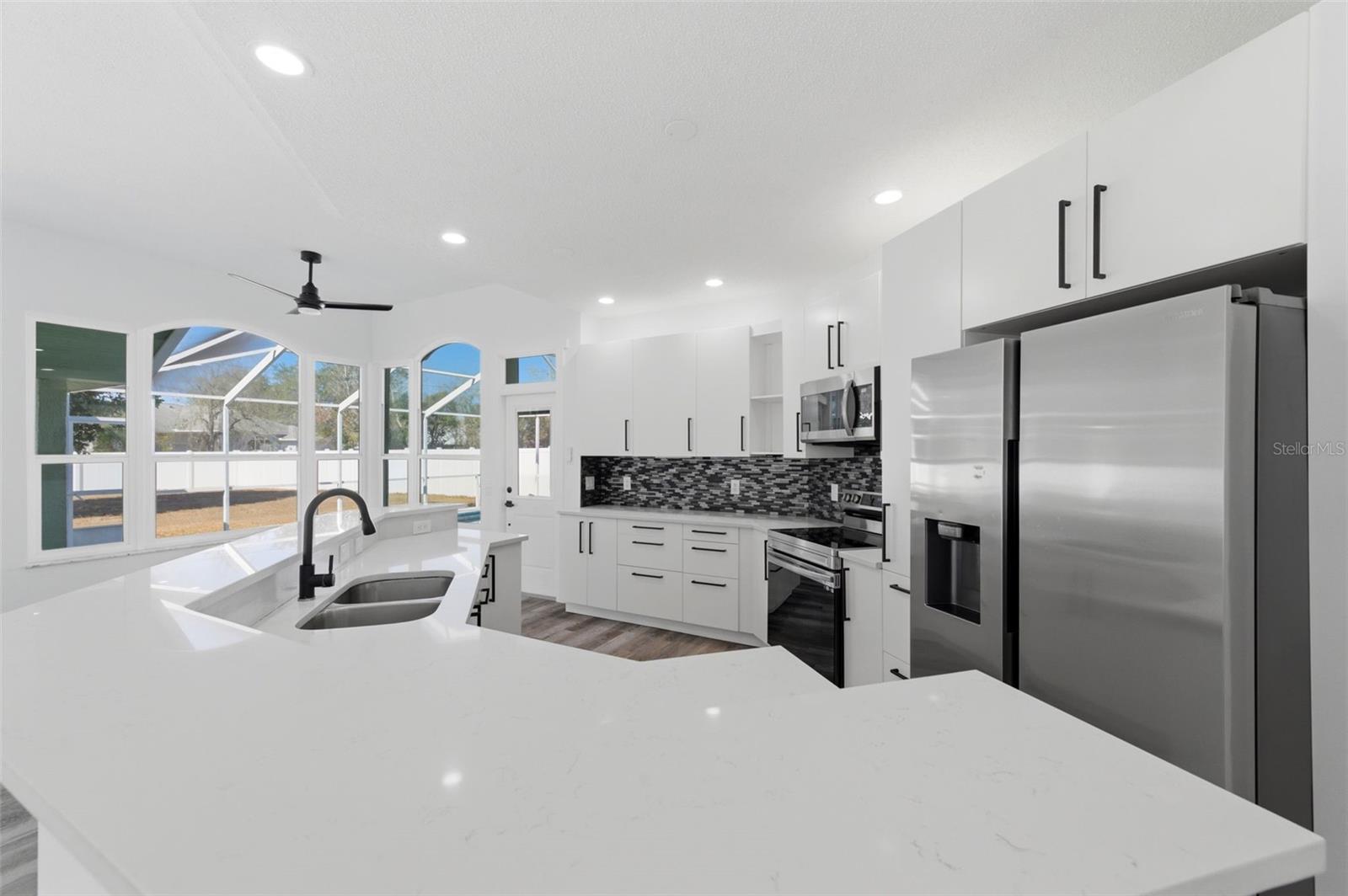 Image 4 of 38 For 15273 Burbank Drive