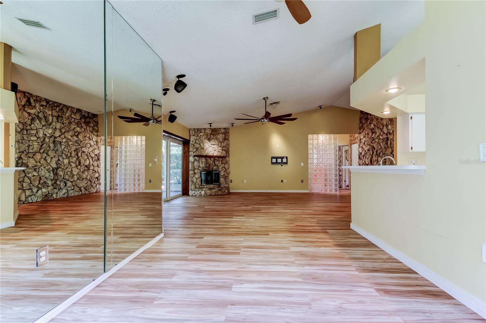 Image 13 of 58 For 1795 Bayhill Drive