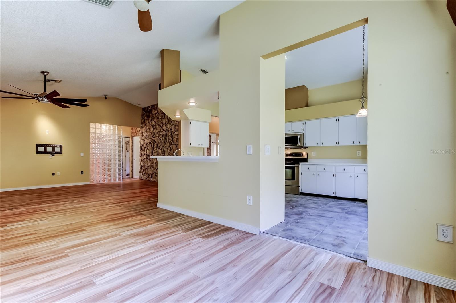 Image 15 of 58 For 1795 Bayhill Drive