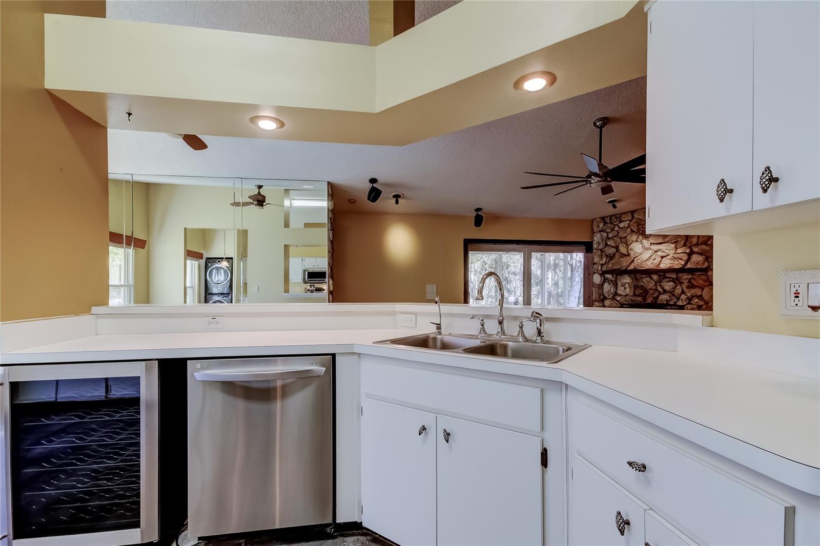 Image 19 of 58 For 1795 Bayhill Drive