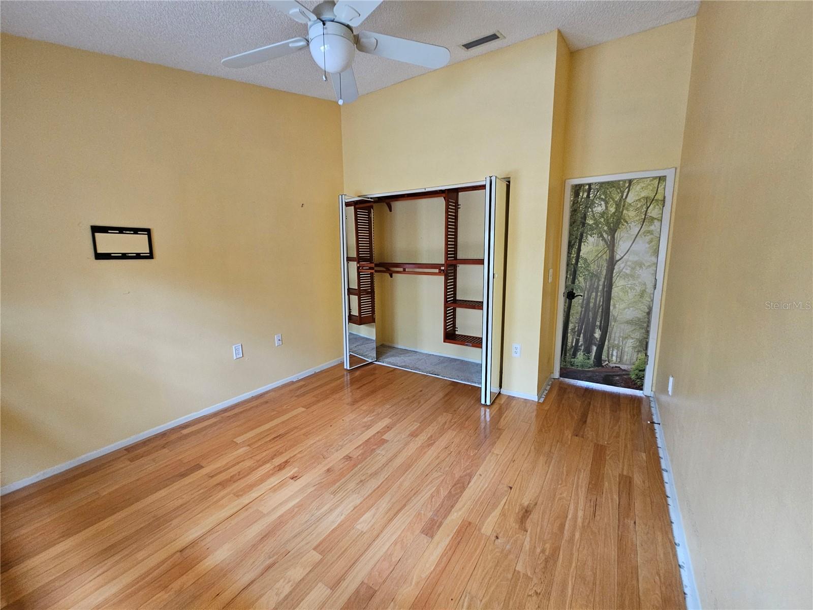 Image 32 of 58 For 1795 Bayhill Drive