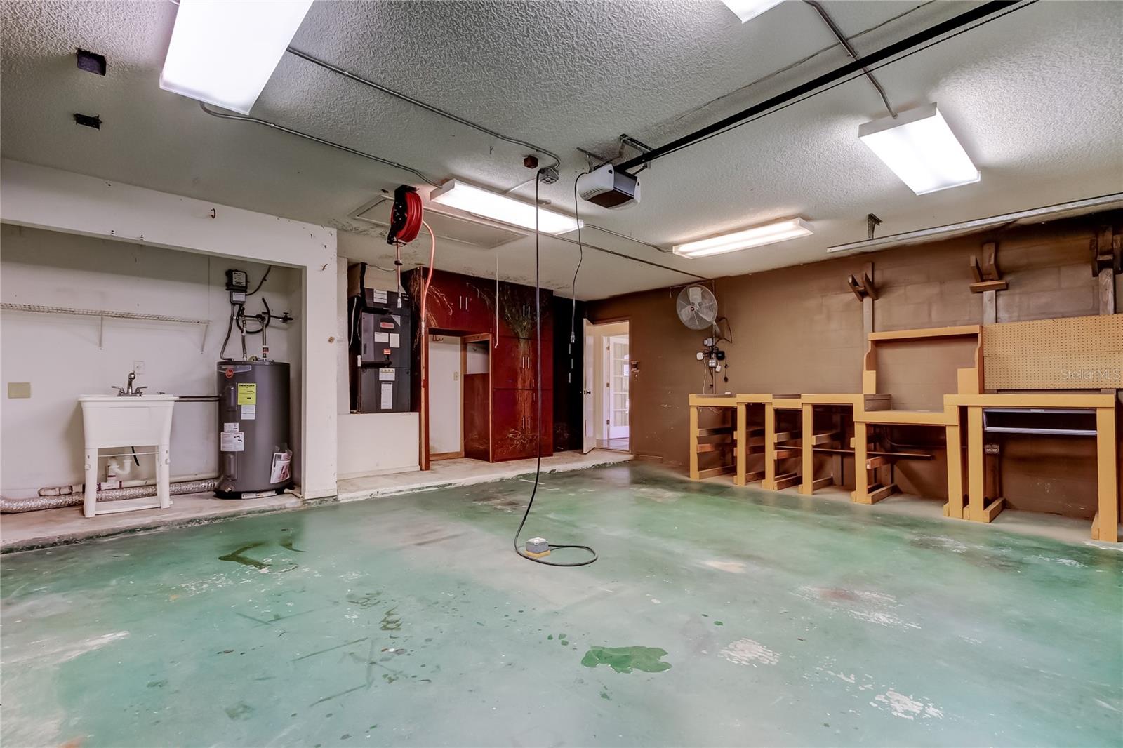 Image 39 of 58 For 1795 Bayhill Drive