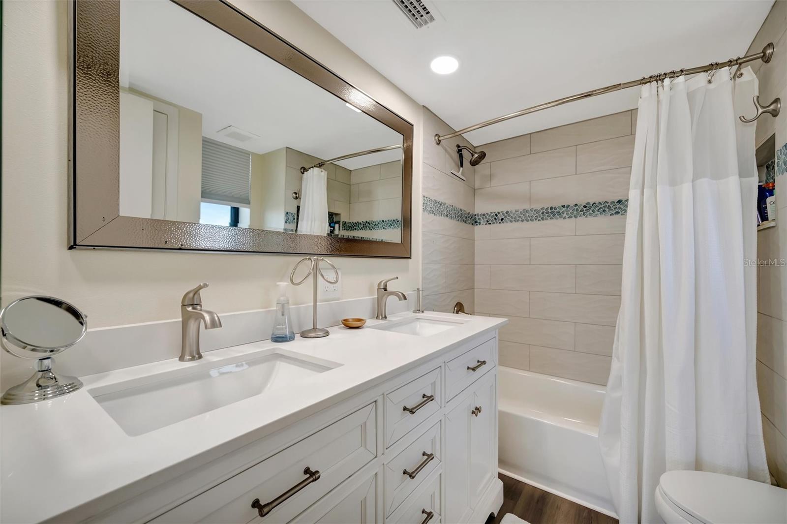 Image 27 of 66 For 5396 Gulf Boulevard 407