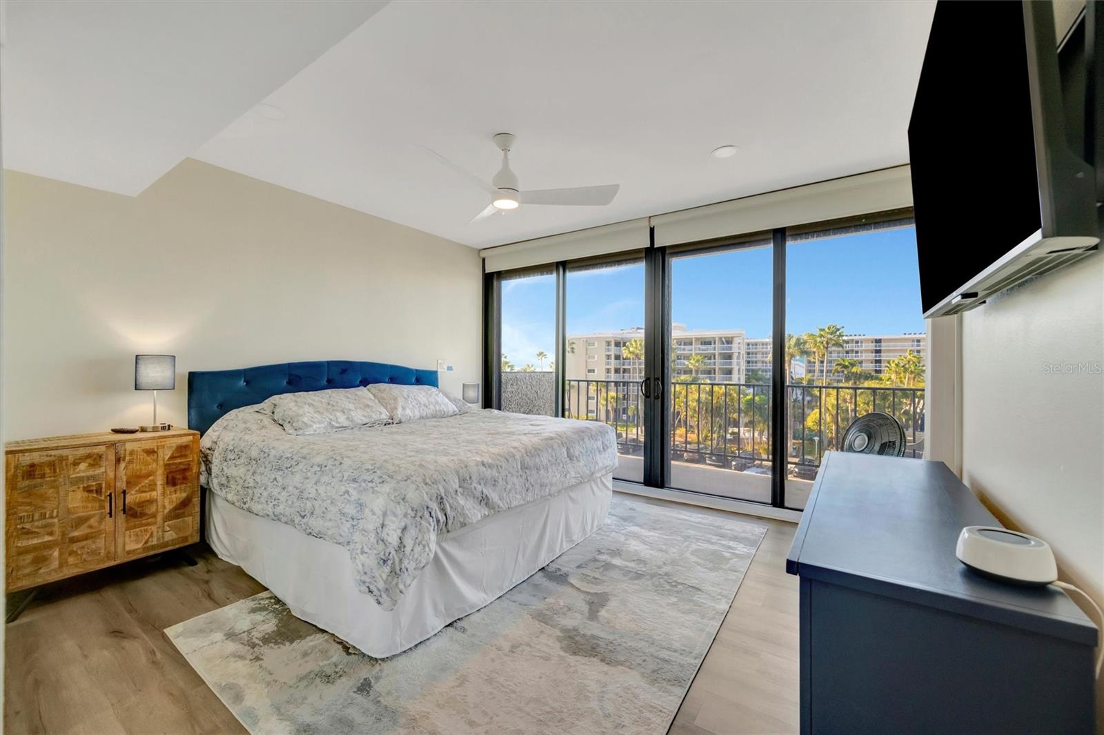 Image 32 of 66 For 5396 Gulf Boulevard 407