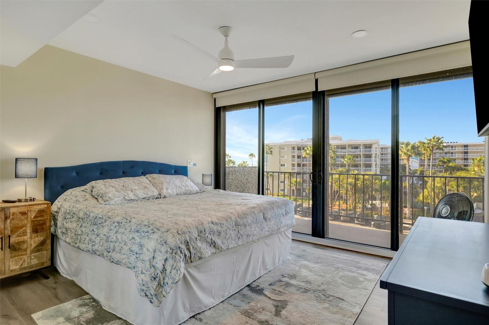 Image 34 of 66 For 5396 Gulf Boulevard 407