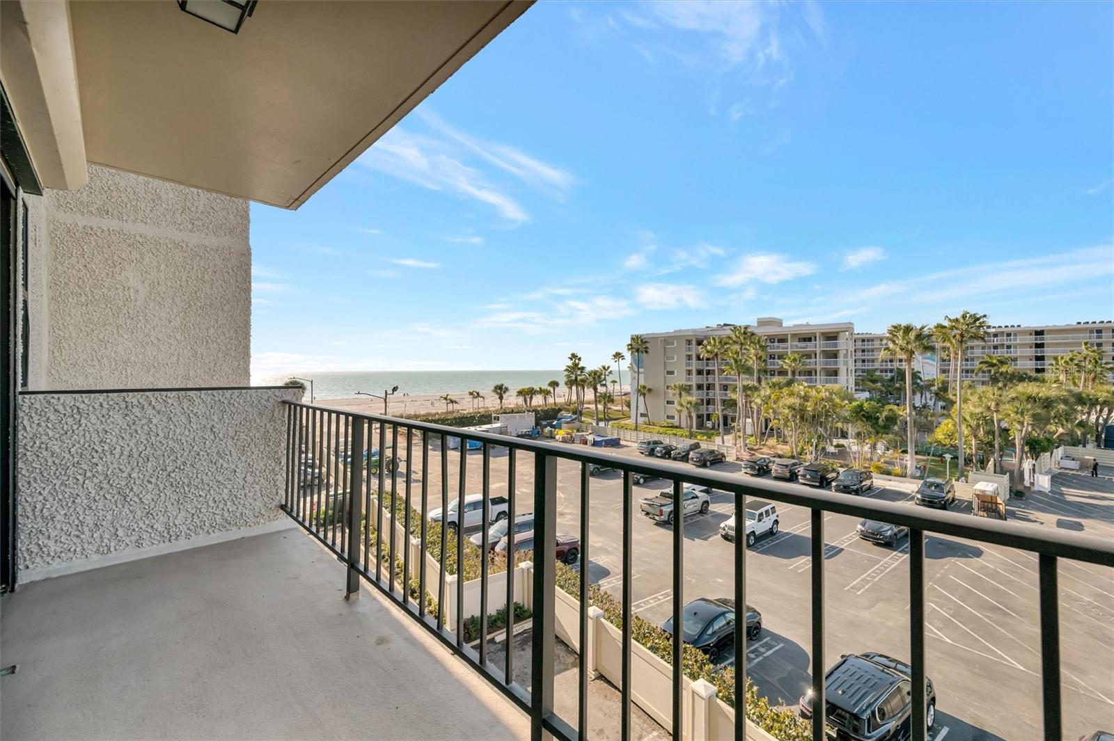 Image 35 of 66 For 5396 Gulf Boulevard 407