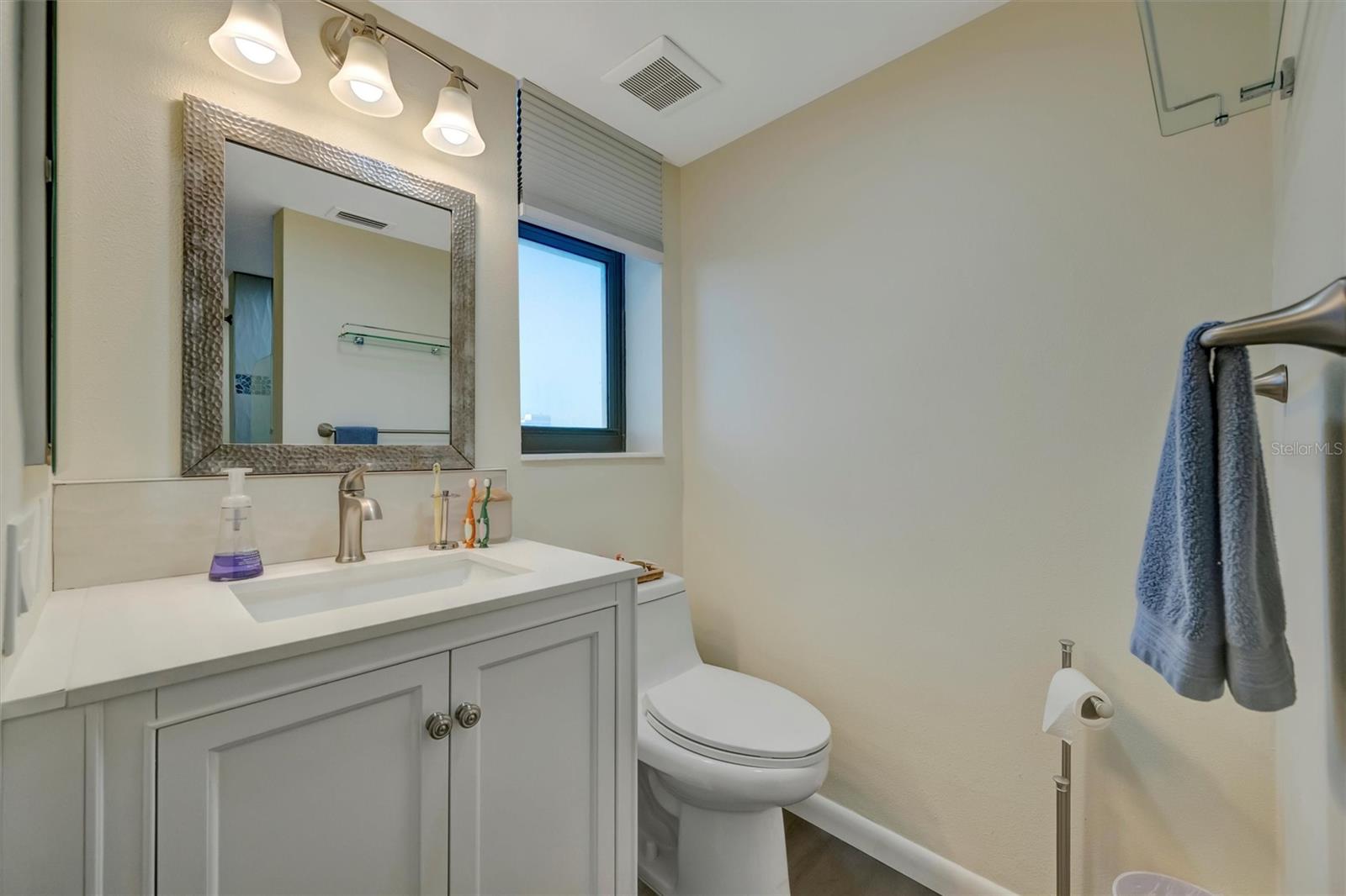 Image 40 of 66 For 5396 Gulf Boulevard 407