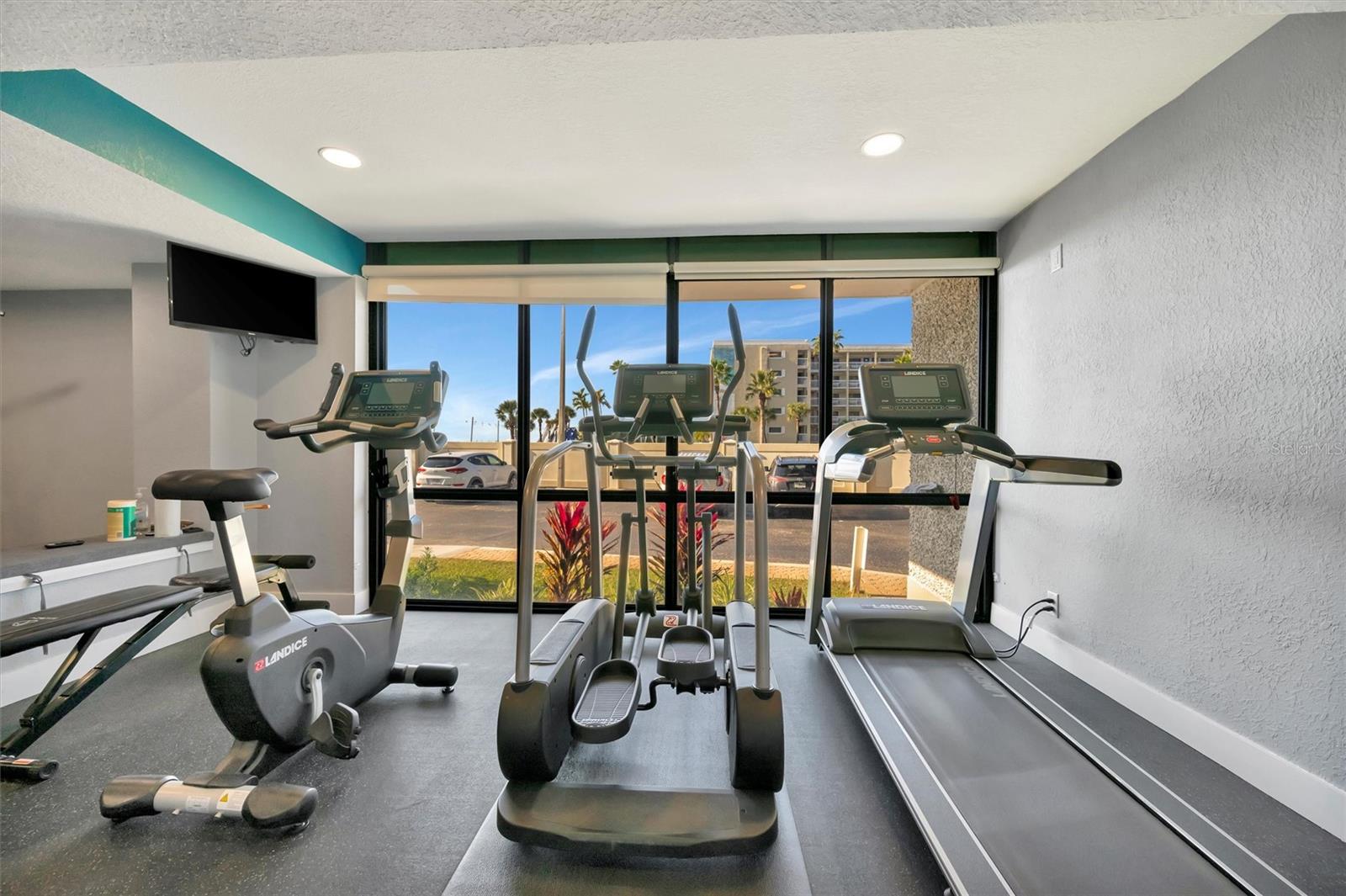 Image 51 of 66 For 5396 Gulf Boulevard 407