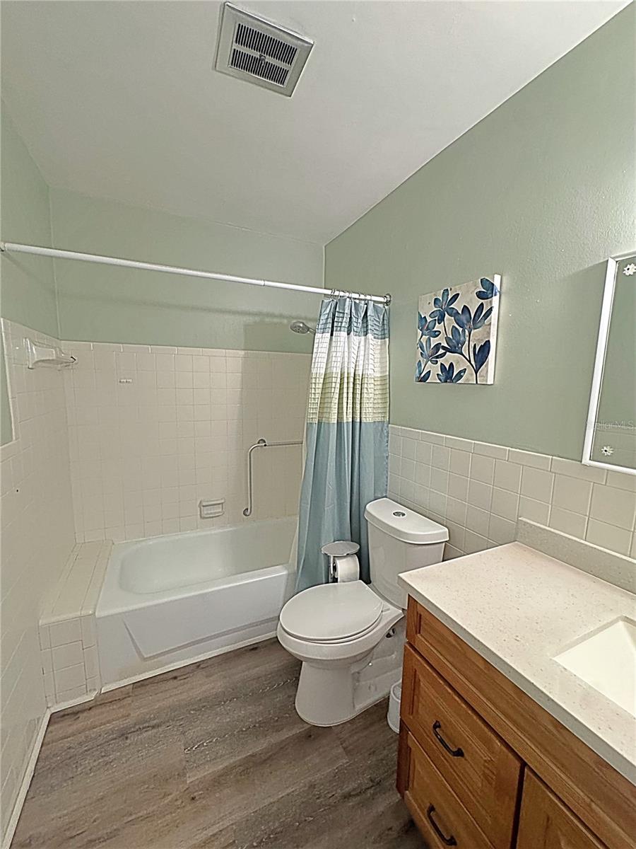 Image 11 of 48 For 2001 World Parkway Boulevard 7