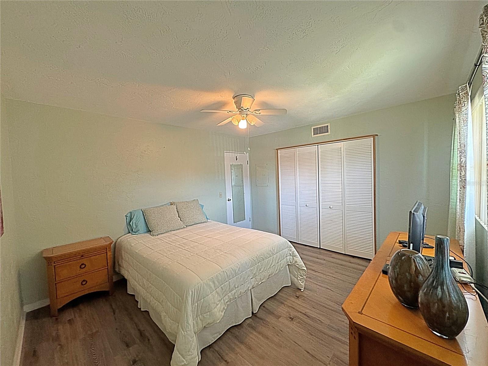 Image 13 of 48 For 2001 World Parkway Boulevard 7