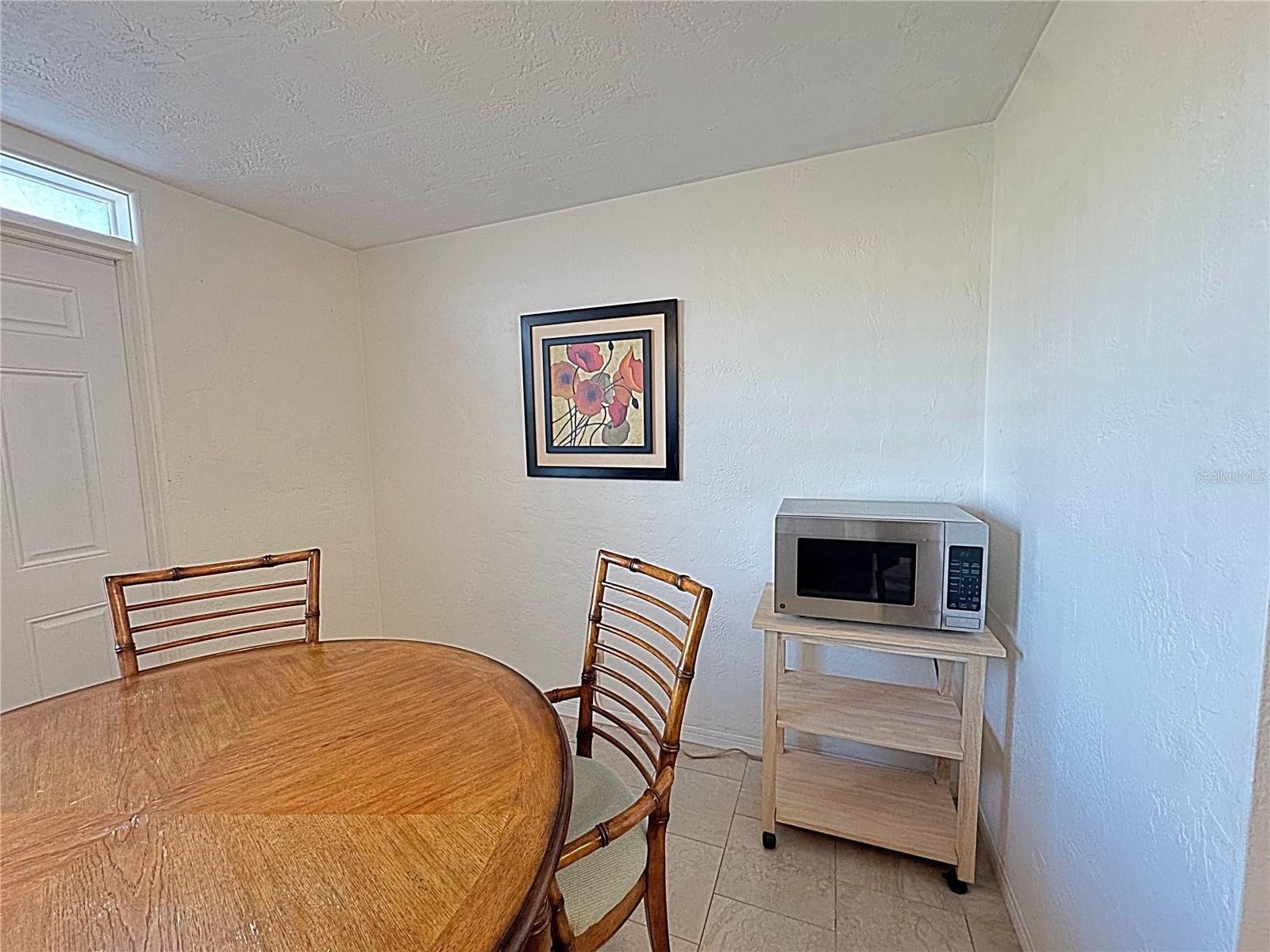 Image 18 of 48 For 2001 World Parkway Boulevard 7