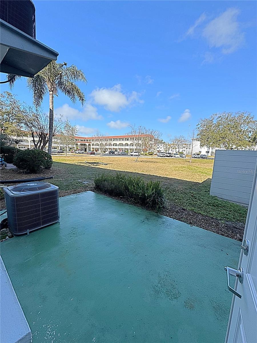 Image 21 of 48 For 2001 World Parkway Boulevard 7