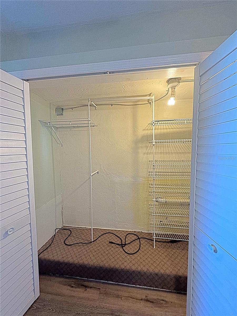 Image 33 of 48 For 2001 World Parkway Boulevard 7