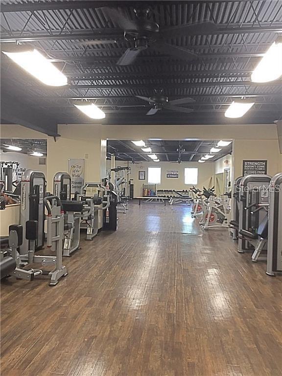 Image 40 of 48 For 2001 World Parkway Boulevard 7