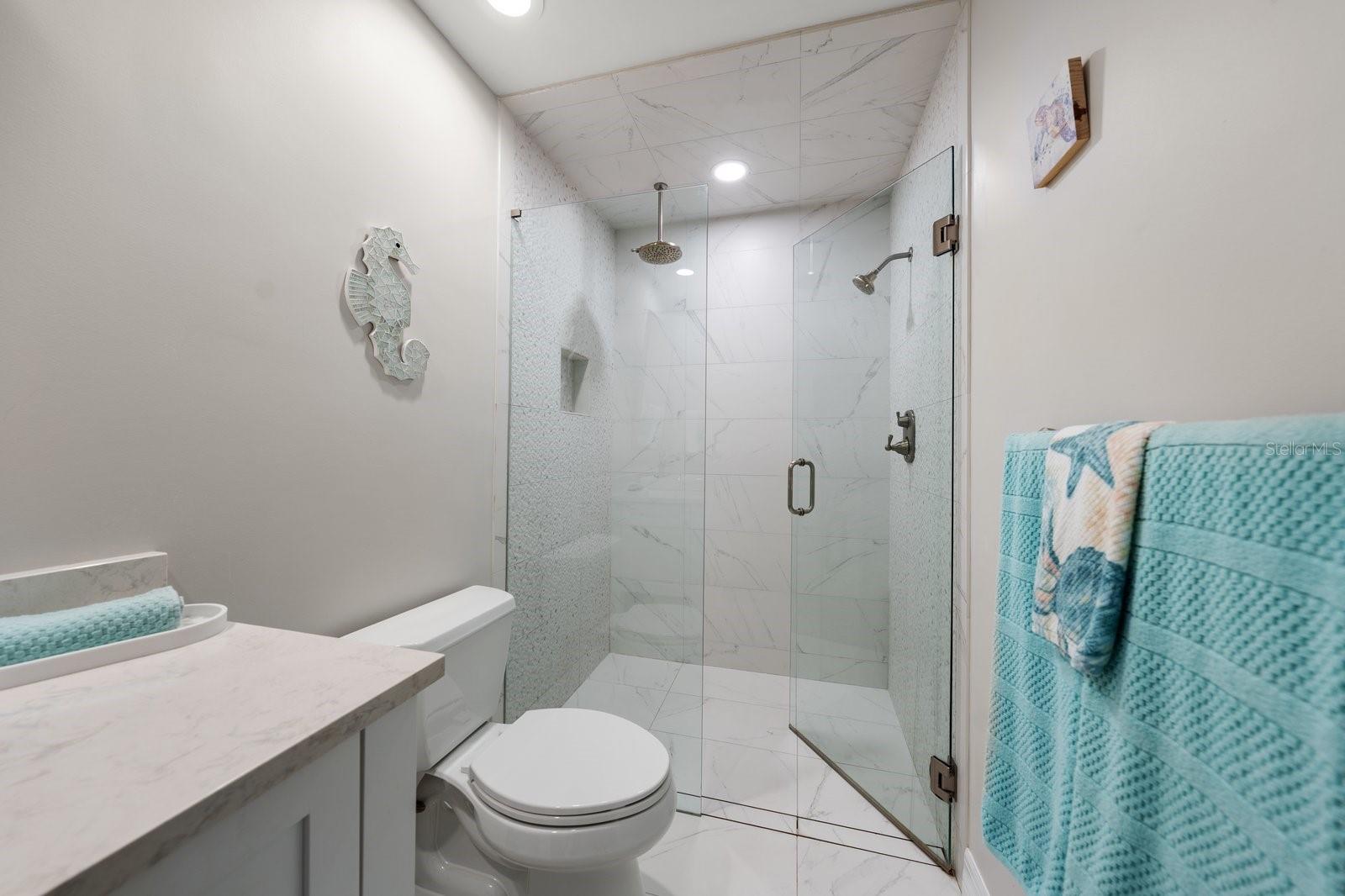 Image 17 of 30 For 1701 Pinehurst Road 17g