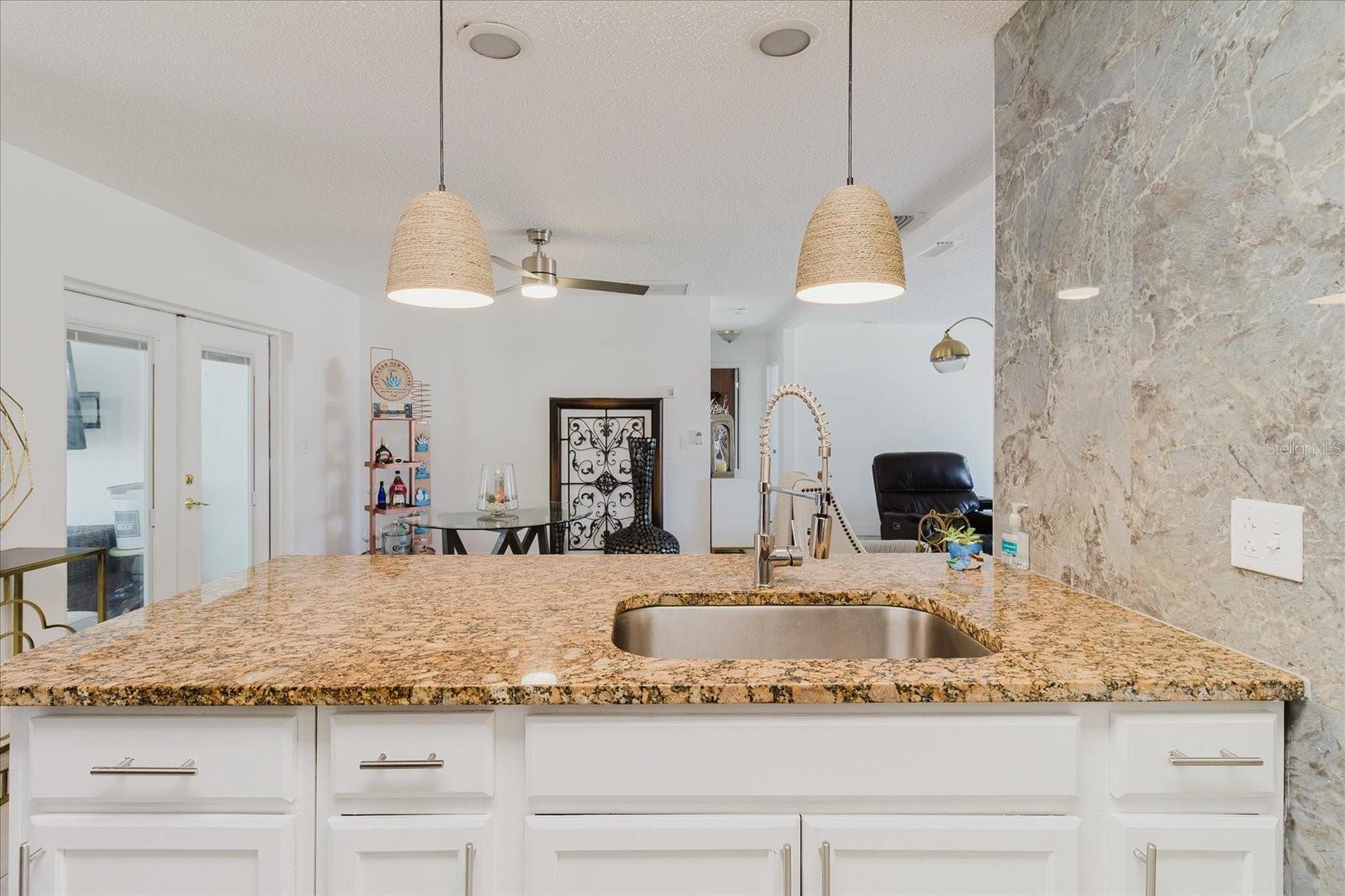 Image 28 of 100 For 7008 Mintwood Court