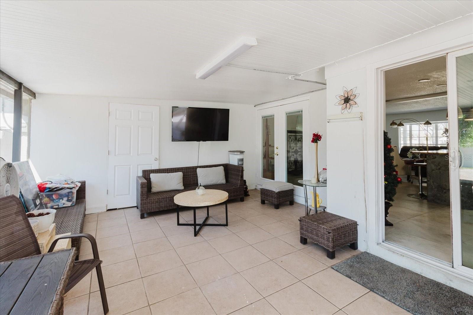 Image 37 of 100 For 7008 Mintwood Court