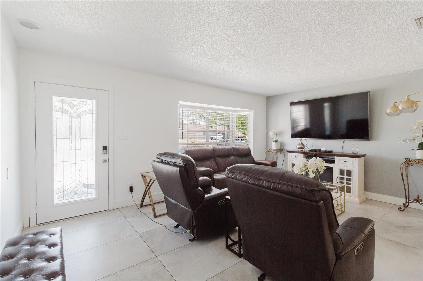 Image 6 of 100 For 7008 Mintwood Court