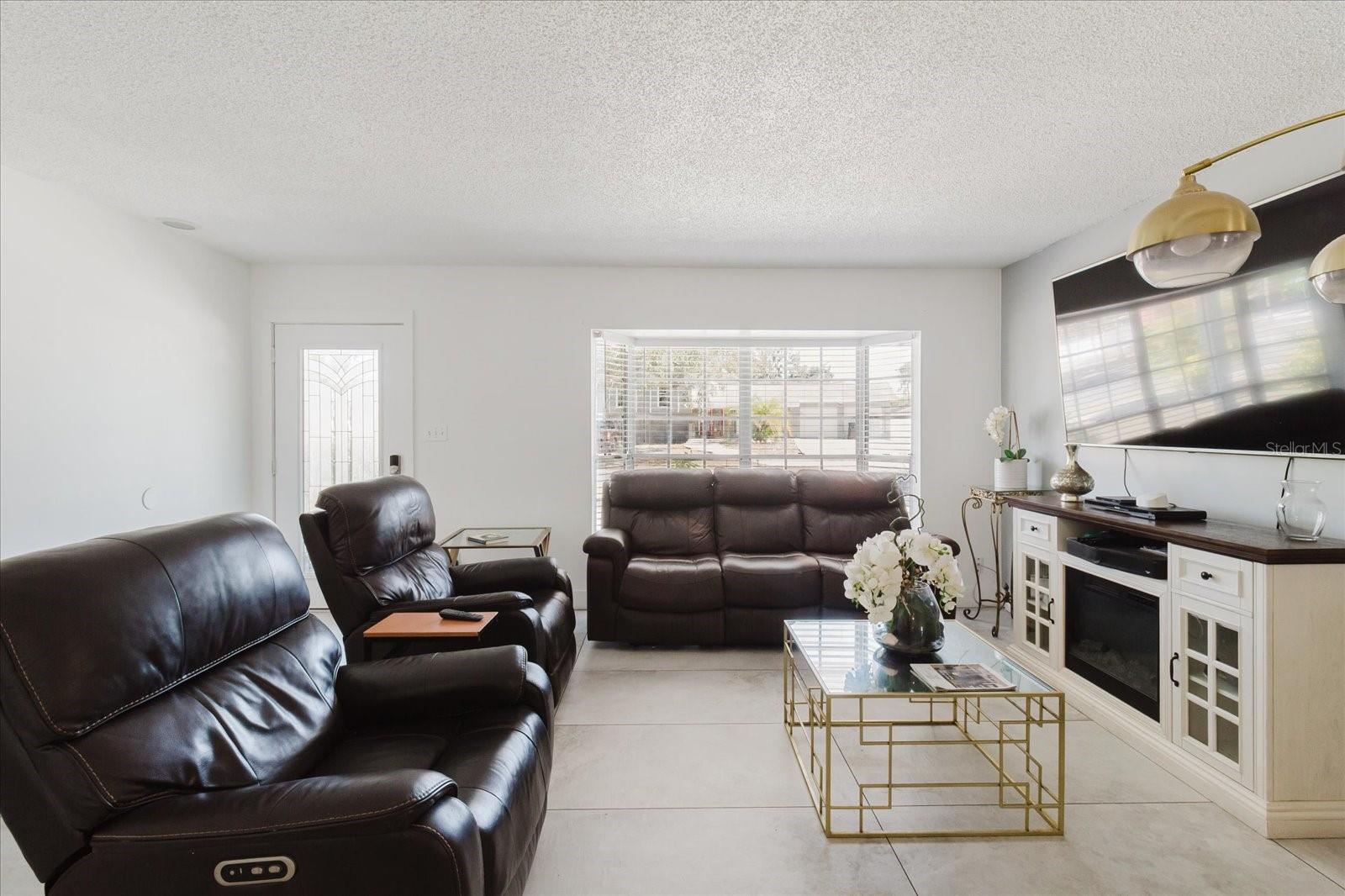 Image 7 of 100 For 7008 Mintwood Court