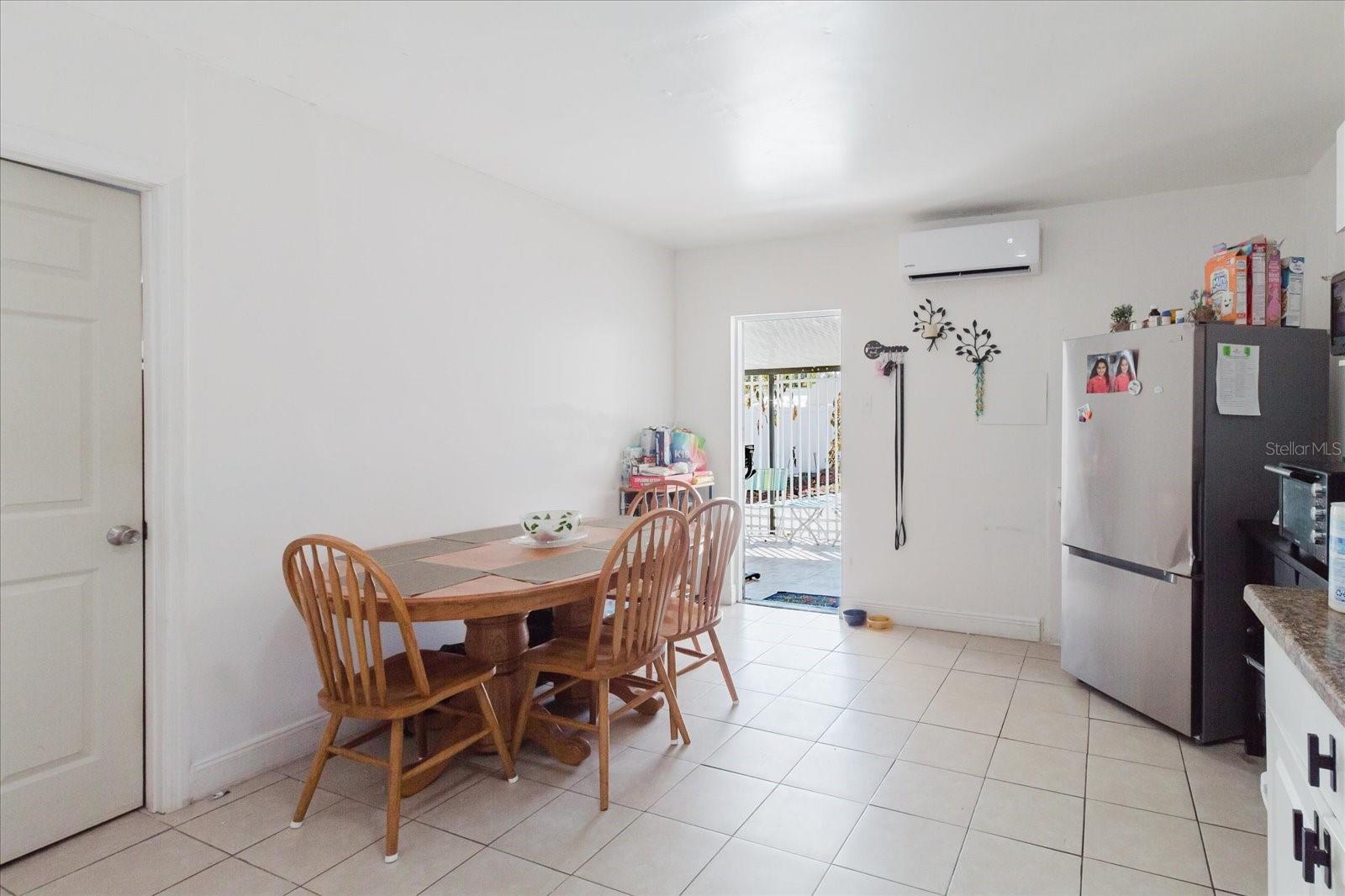 Image 71 of 100 For 7008 Mintwood Court