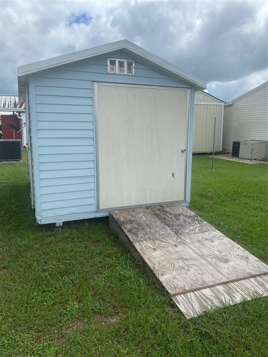 Image 5 of 23 For 38210 Williams Aire Street