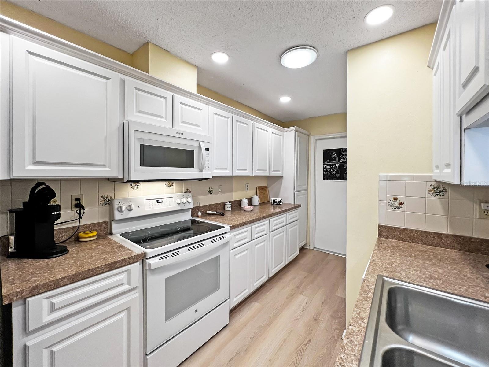 Image 17 of 32 For 7497 Heather Walk Drive