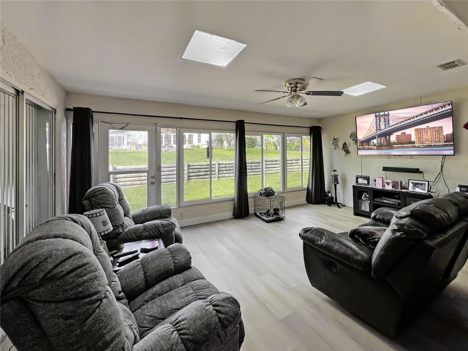 Image 26 of 32 For 7497 Heather Walk Drive