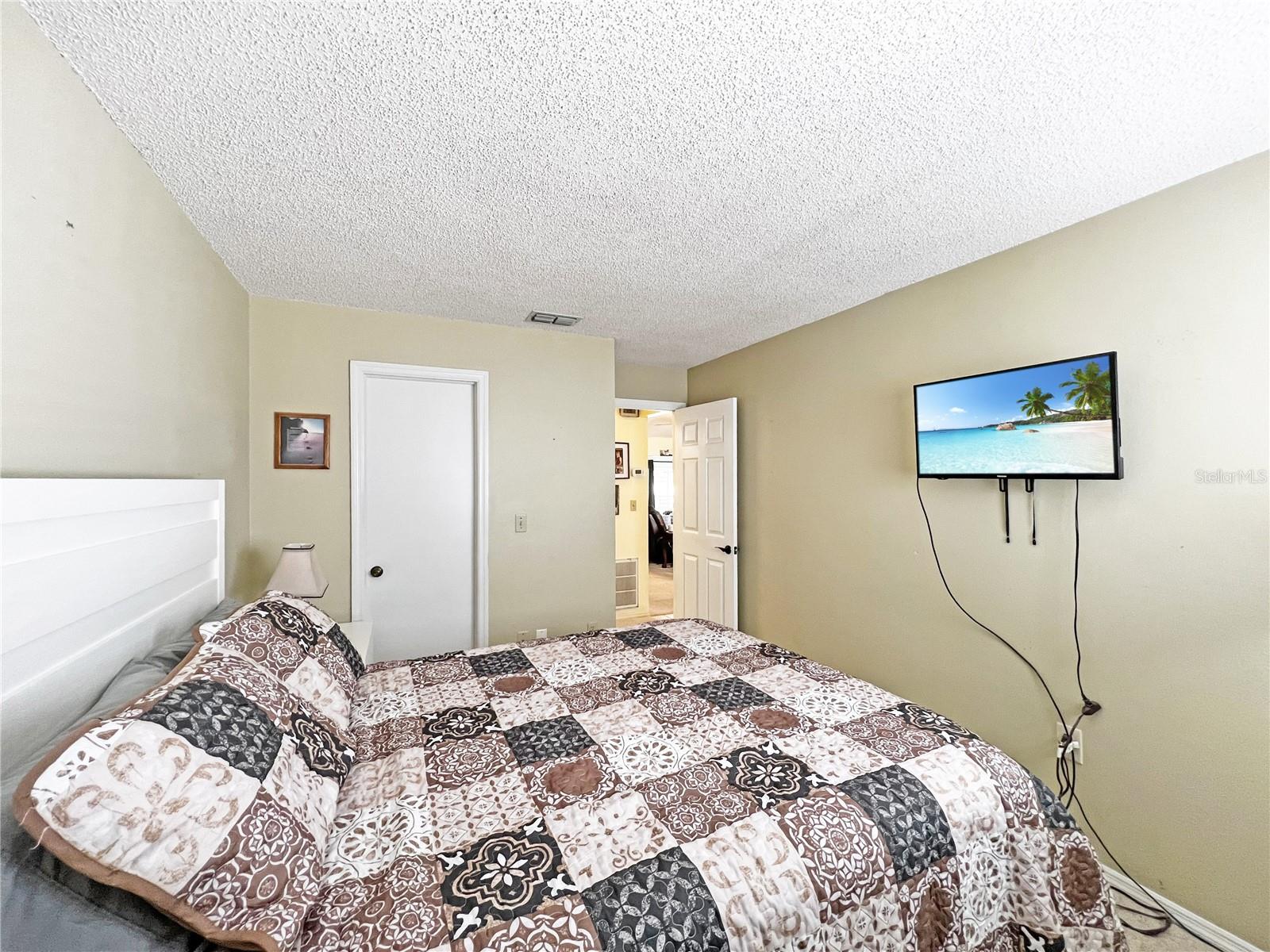 Image 9 of 32 For 7497 Heather Walk Drive