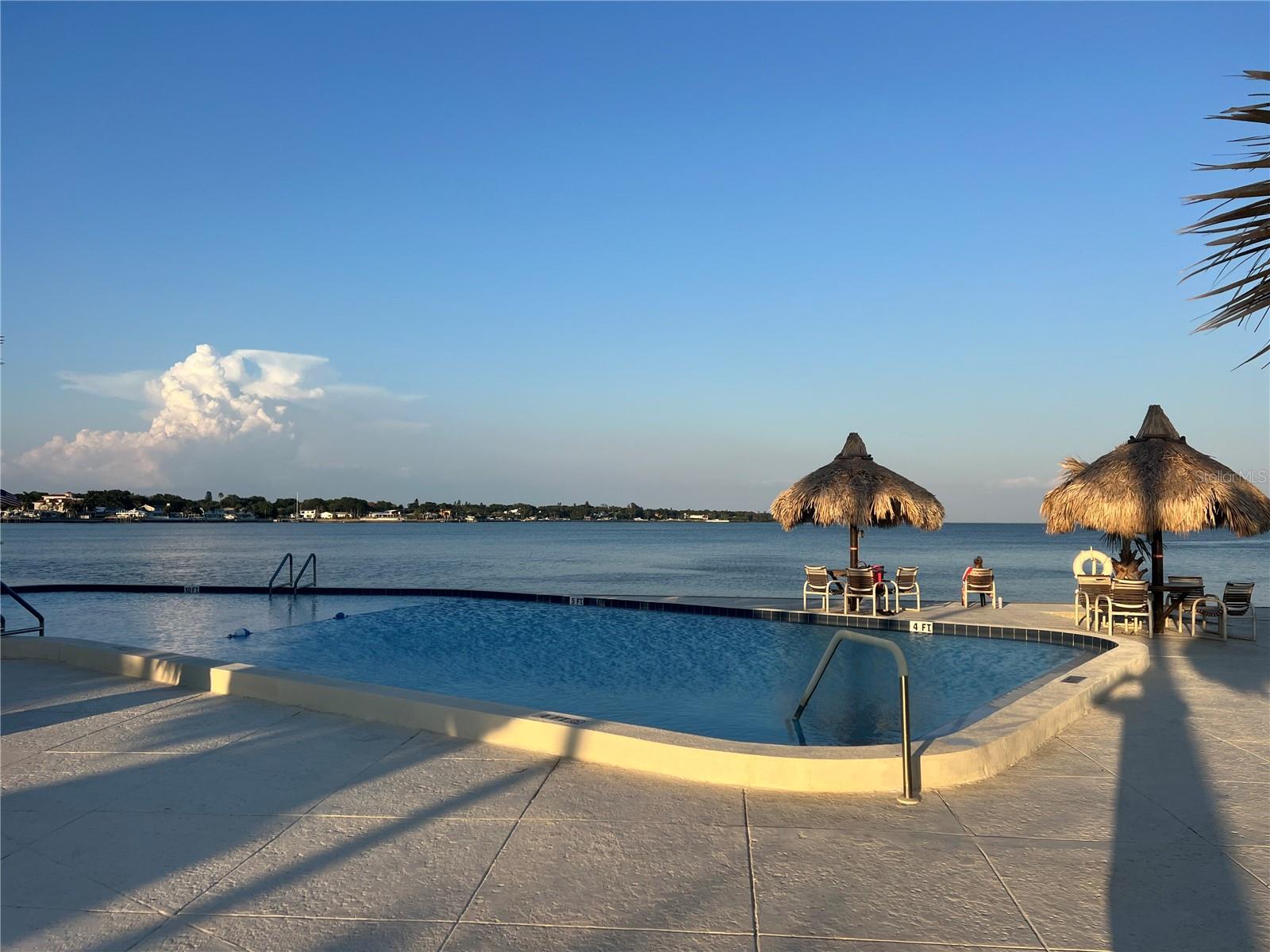 Image 21 of 24 For 7200 Sunshine Skyway Lane S 15f