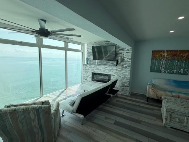 Image 4 of 24 For 7200 Sunshine Skyway Lane S 15f