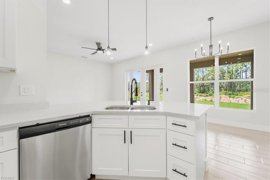 Image 11 of 60 For 430 Mercedes Court