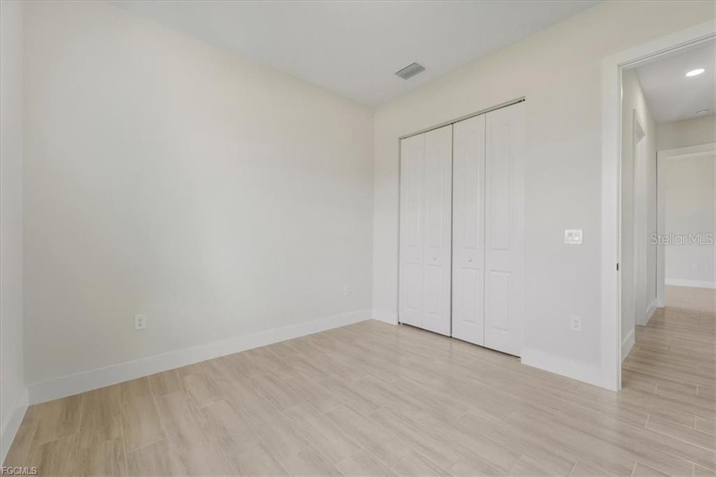 Image 23 of 60 For 430 Mercedes Court