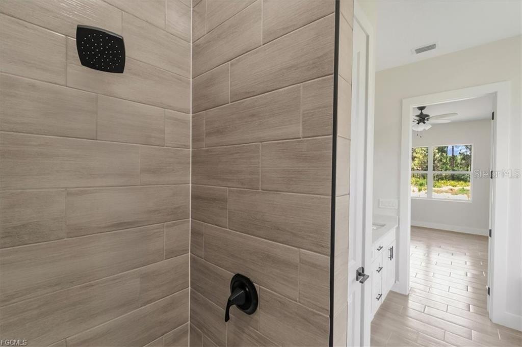 Image 42 of 60 For 430 Mercedes Court