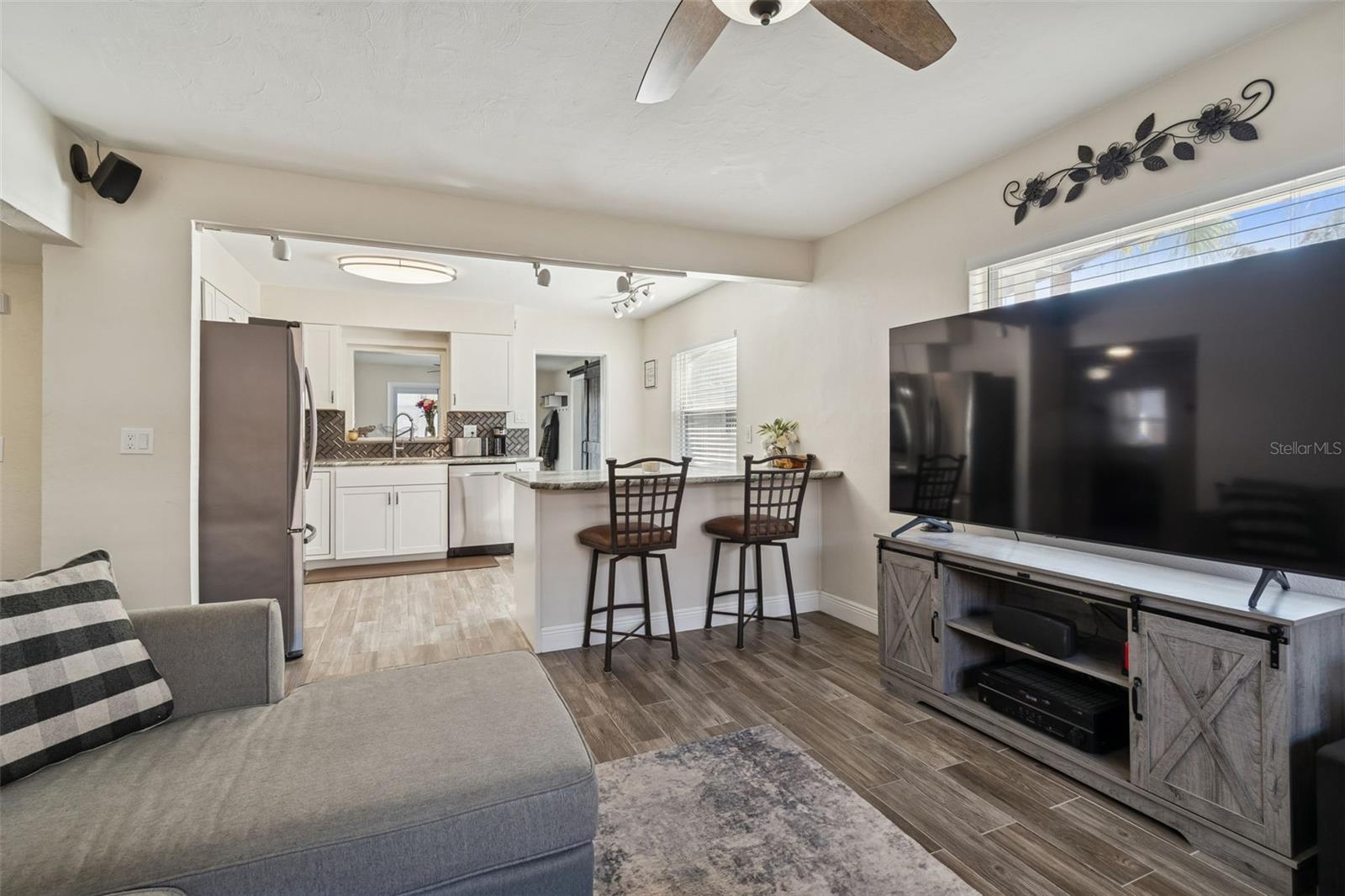 Image 6 of 31 For 3461 Beechwood Terrace N